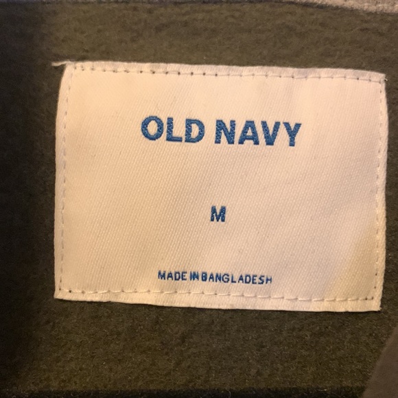 Brand Old Navy Color Green and black Camo pullover Hoodie - Picture 2 of 2